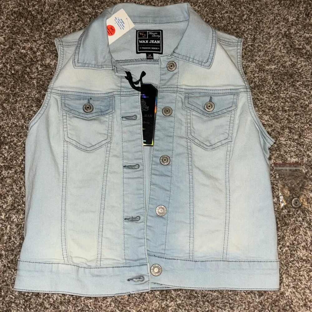 Jean jacket - Picture 1 of 1